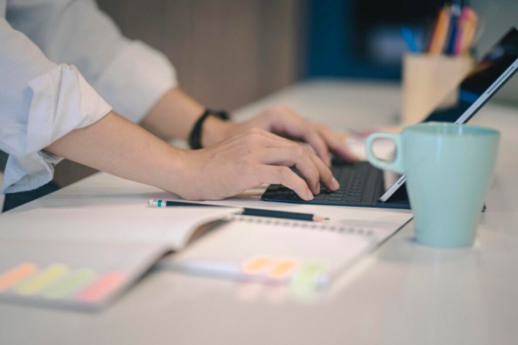 Globalizacja rynków i dynamiczny rozwój technologii sprawiają, że coraz więcej firm staje przed wyzwaniem komunikacji międzynarodowej.